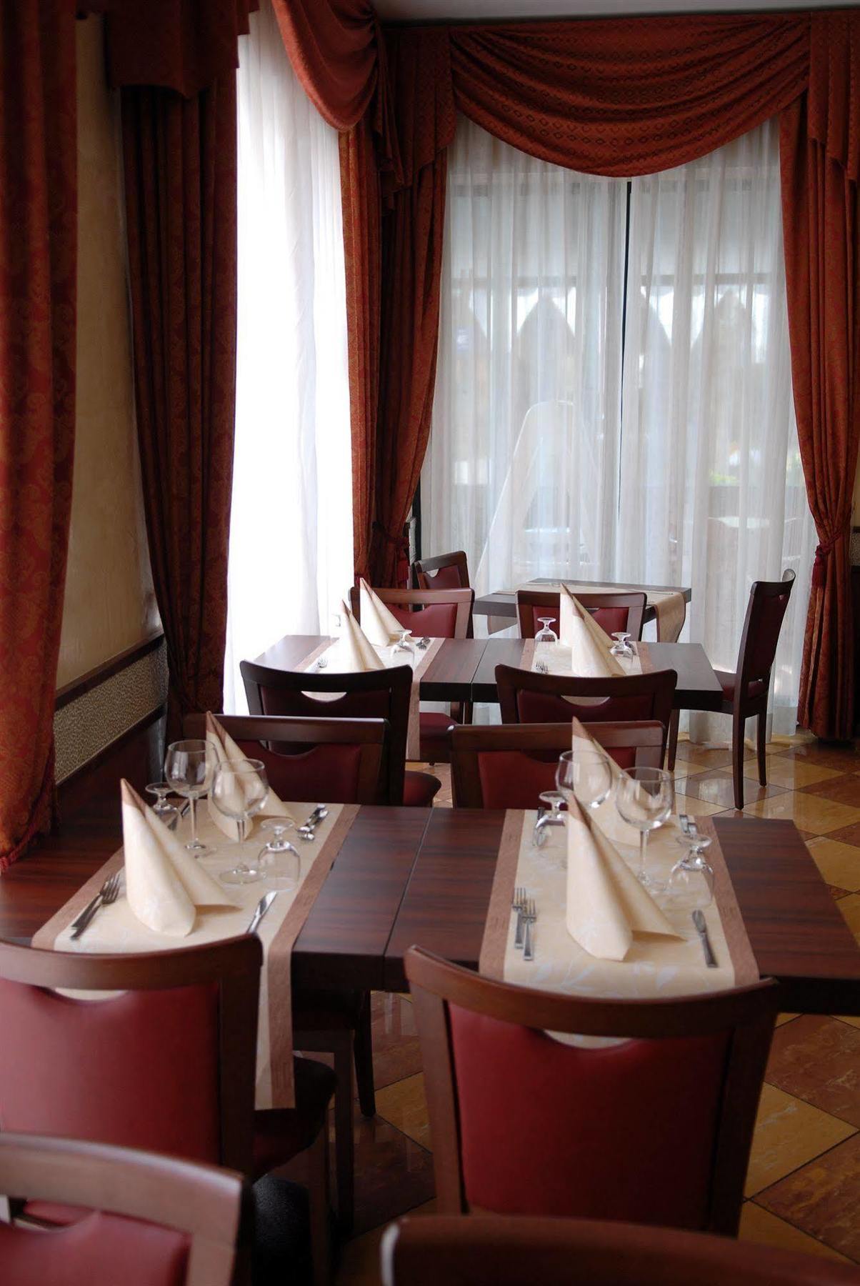 Hotel Dei Platani Rimini Dış mekan fotoğraf