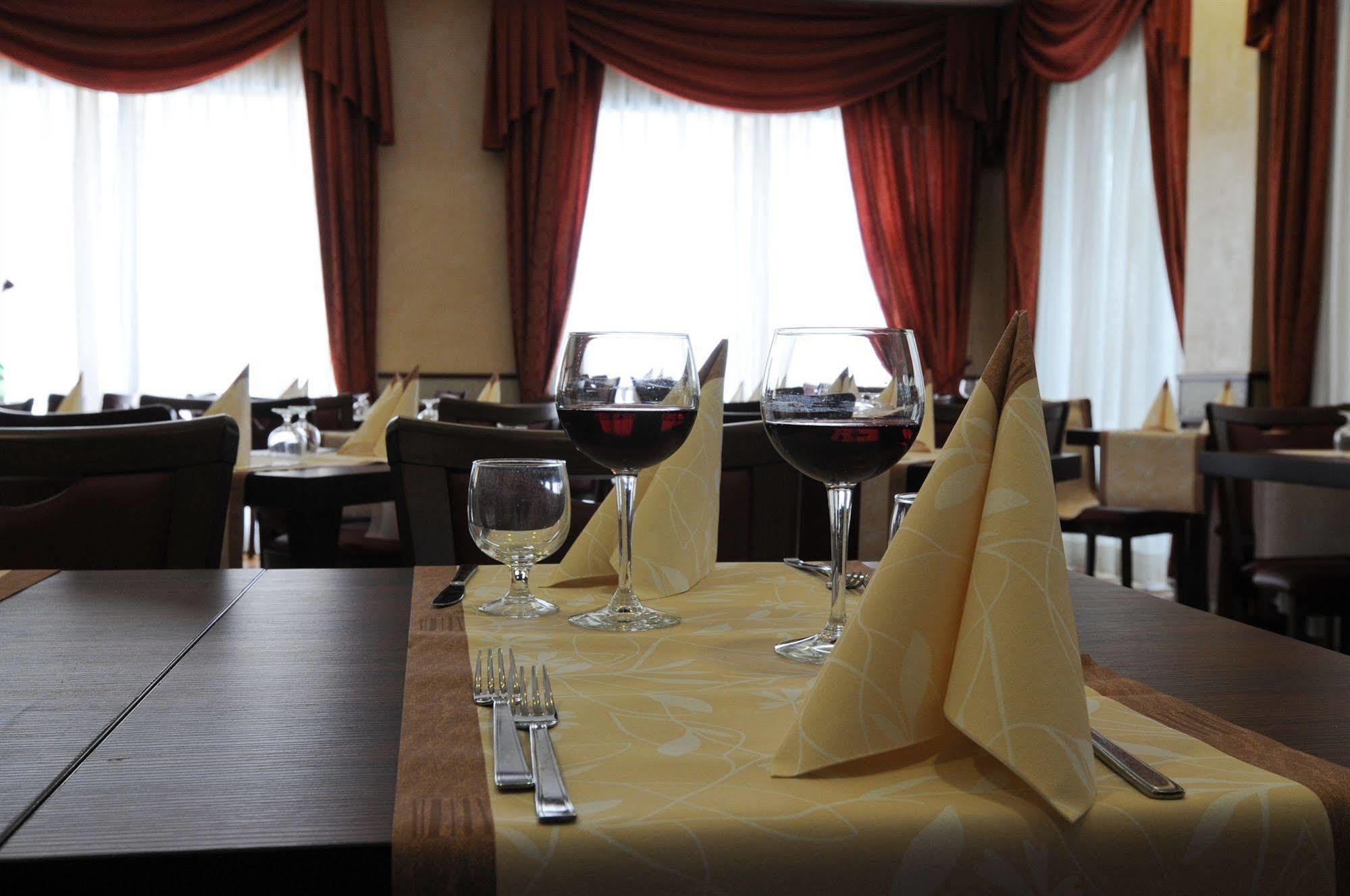 Hotel Dei Platani Rimini Dış mekan fotoğraf