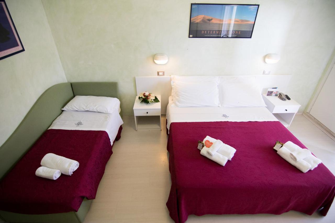 Hotel Dei Platani Rimini Dış mekan fotoğraf